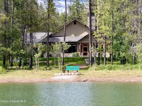 891 Ames Way, Dover, ID 83825