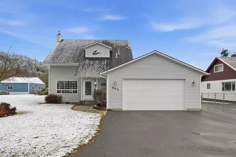 502 Lewiston Ave, Pinehurst, ID 83850