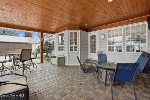 Exterior - 502 Lewiston Ave, Pinehurst, ID 83850 photo 4 of 6