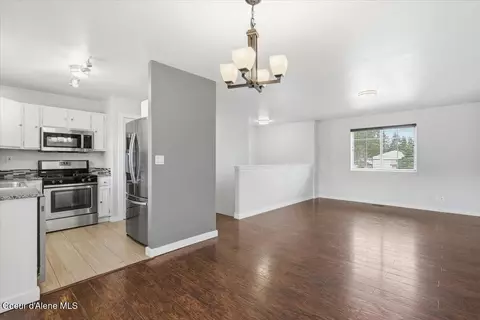 Living - 106 E 9th Ave, Post Falls, ID 83854 photo 3 of 4