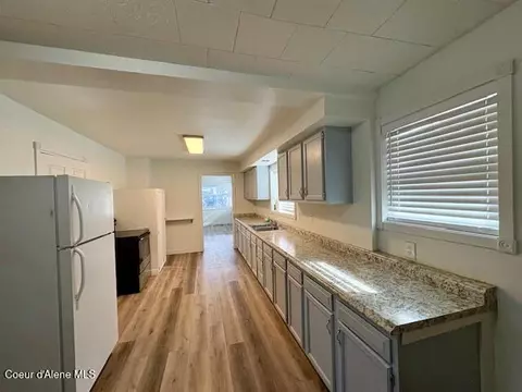 Kitchen - 204 N Chestnut St, Kellogg, ID 83837 photo 2 of 2