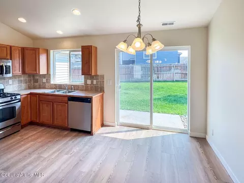 Kitchen - 3154 E Thrush Dr, Post Falls, ID 83854 photo 2 of 4