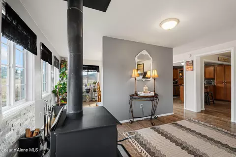 Entry Way - 331 15th St, Plummer, ID 83851 photo 4 of 5