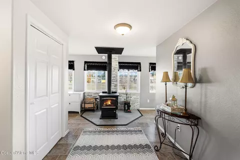 Entry Way - 331 15th St, Plummer, ID 83851 photo 1 of 5