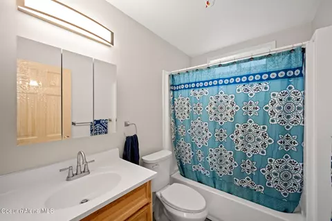 Bath - 376 Second St, Mullan, ID 83846 photo 1 of 1