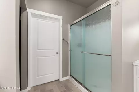 Bath - 4671 E Alopex Ln, Post Falls, ID 83854 photo 3 of 4