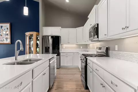 Kitchen - 4671 E Alopex Ln, Post Falls, ID 83854 photo 8 of 8