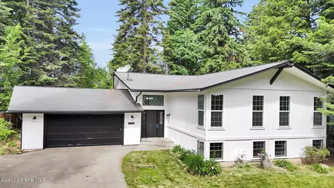 11459 N Trafalgar St, Hayden, ID 83835