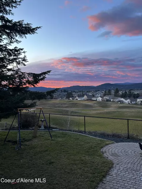 Exterior - 585 N Divot Ave, Post Falls, ID 83854 photo 15 of 17