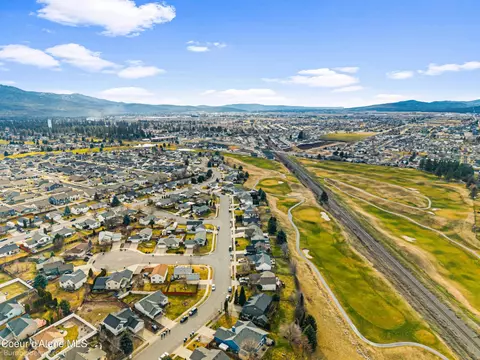View/Area - 585 N Divot Ave, Post Falls, ID 83854 photo 18 of 21