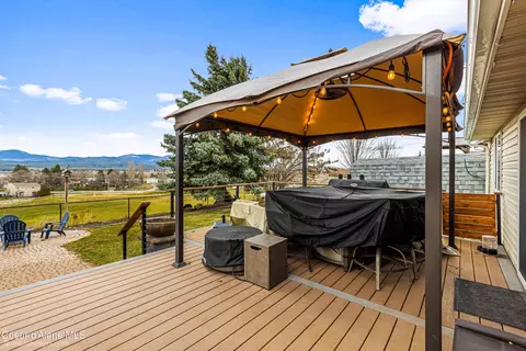 Exterior - 585 N Divot Ave, Post Falls, ID 83854 photo 6 of 17