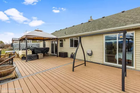 Exterior - 585 N Divot Ave, Post Falls, ID 83854 photo 5 of 17