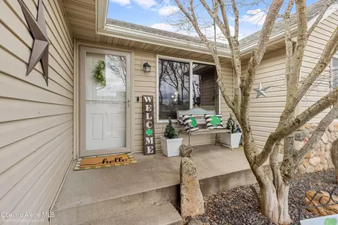 Exterior - 585 N Divot Ave, Post Falls, ID 83854 photo 3 of 17