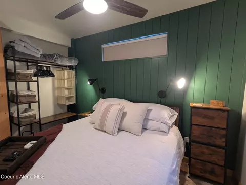 Bedroom - 920 Pearl St, Wallace, ID 83873 photo 2 of 3