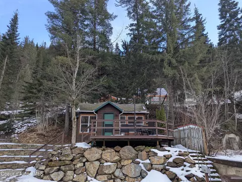 920 Pearl St, Wallace, ID 83873