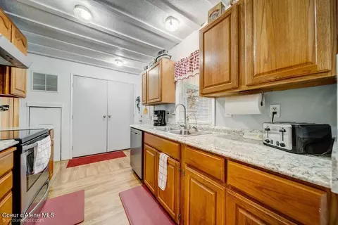 Kitchen - 4470 E 16th Ave #TRLR 20, Post Falls, ID 83854 photo 2 of 3
