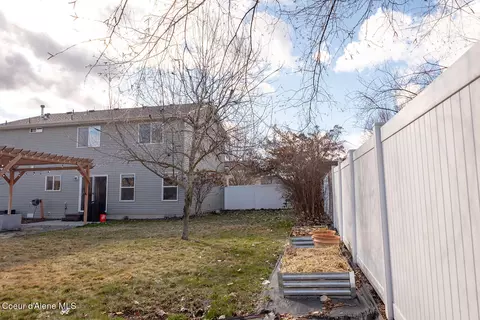 Exterior - 8464 N Boysenberry Loop, Hayden, ID 83835 photo 4 of 11