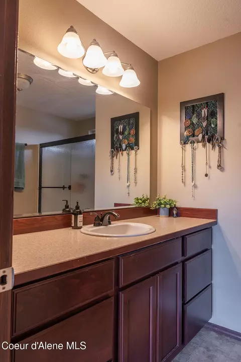 Bath - 8464 N Boysenberry Loop, Hayden, ID 83835 photo 1 of 5