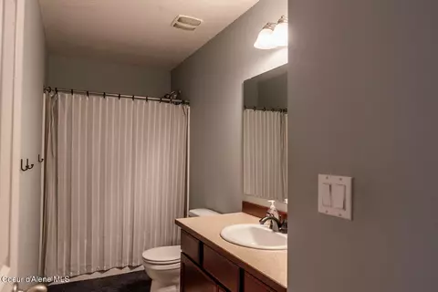 Bath - 8464 N Boysenberry Loop, Hayden, ID 83835 photo 3 of 5