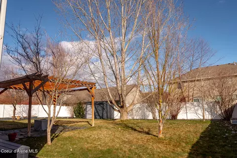 Exterior - 8464 N Boysenberry Loop, Hayden, ID 83835 photo 8 of 11