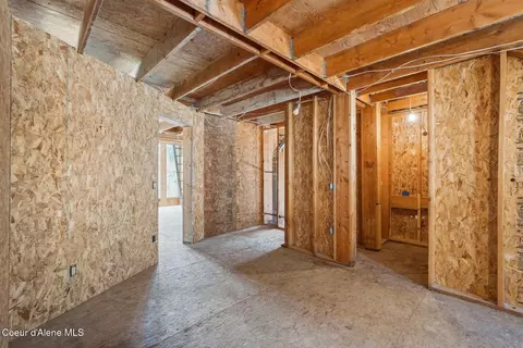 Entry Way - 45 Parallel Run Rd, Sandpoint, ID 83864 photo 8 of 10