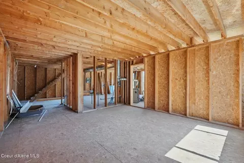 Entry Way - 45 Parallel Run Rd, Sandpoint, ID 83864 photo 2 of 10