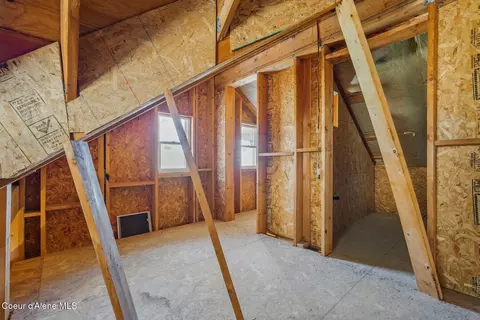 Entry Way - 45 Parallel Run Rd, Sandpoint, ID 83864 photo 9 of 10