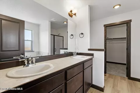 Bath - 2593 E Natti Ct, Post Falls, ID 83854 photo 1 of 3