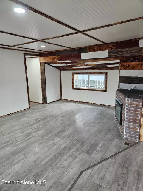 Living - 4301 E Maplewood Ave #30, Post Falls, ID 83854 photo 1 of 2