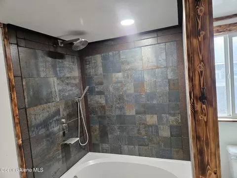 Bath - 4301 E Maplewood Ave #30, Post Falls, ID 83854 photo 1 of 2