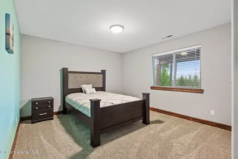 Bedroom - 18059 N Advent Ln, Hauser, ID 83854 photo 2 of 3