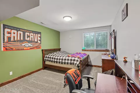 Bedroom - 18059 N Advent Ln, Hauser, ID 83854 photo 3 of 3