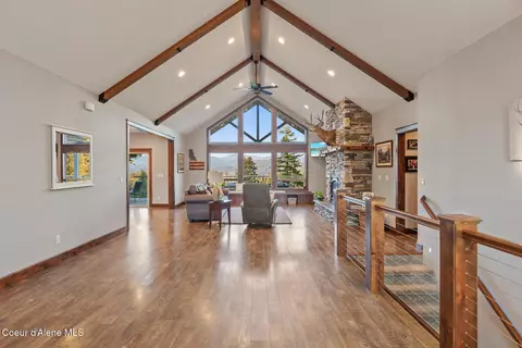 Living - 18059 N Advent Ln, Hauser, ID 83854 photo 1 of 3