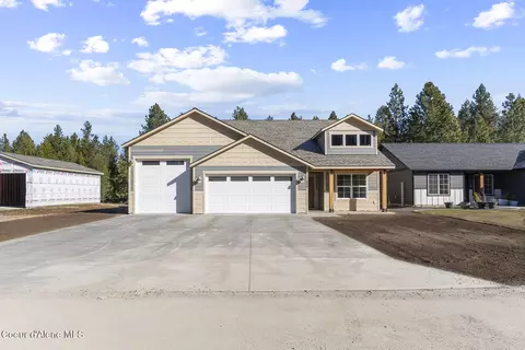 898 E Valley St S, Oldtown, ID 83822