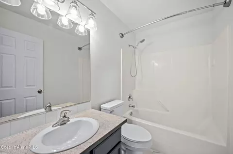 Bath - 2615 E Knapp Cir, Post Falls, ID 83854 photo 1 of 2