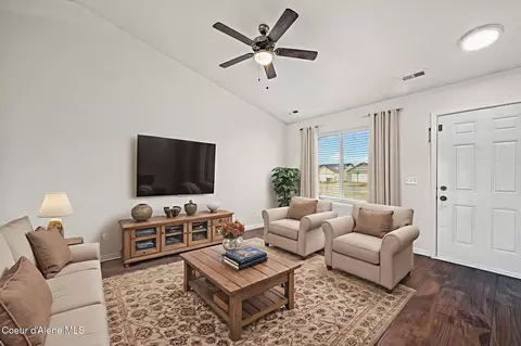 Living - 2615 E Knapp Cir, Post Falls, ID 83854 photo 5 of 6