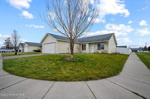 2615 E Knapp Cir, Post Falls, ID 83854