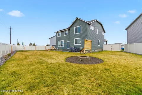 Exterior - 880 E Allenby Ct, Post Falls, ID 83854 photo 5 of 6