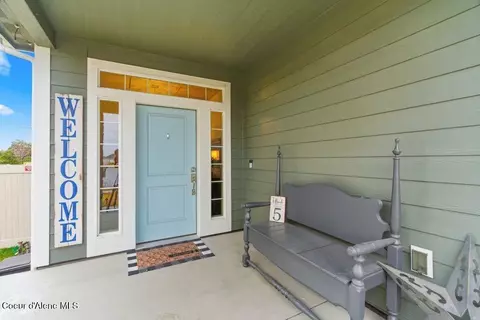 Exterior - 880 E Allenby Ct, Post Falls, ID 83854 photo 4 of 6