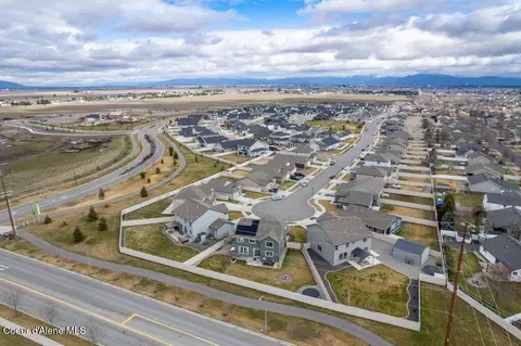 View/Area - 880 E Allenby Ct, Post Falls, ID 83854 photo 4 of 5