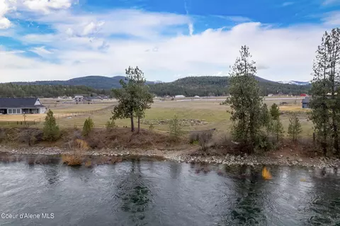 Nna W Calm Waters Ct, Post Falls, ID 83854