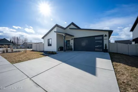 6663 W Portrush Dr, Rathdrum, ID 83858