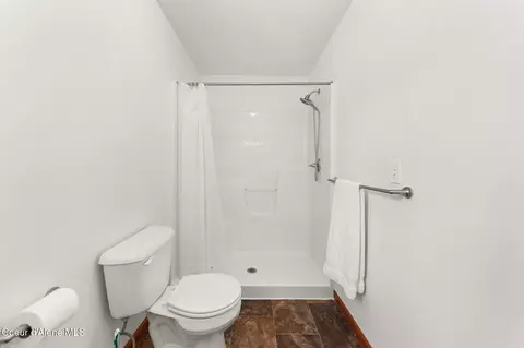 Bath - 8576 N Haddon St, Post Falls, ID 83854 photo 3 of 5