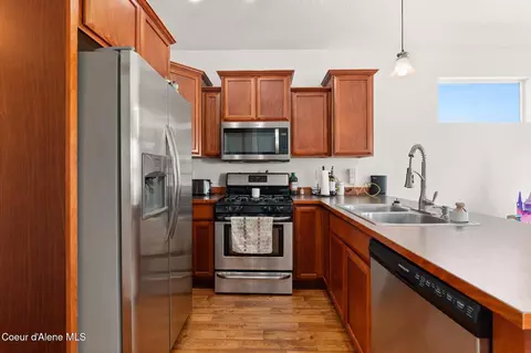 Kitchen - 8576 N Haddon St, Post Falls, ID 83854 photo 3 of 4