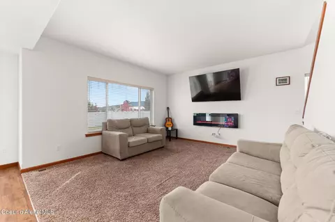 Living - 8576 N Haddon St, Post Falls, ID 83854 photo 3 of 4