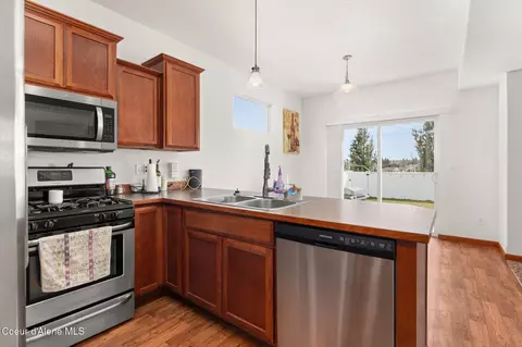 Kitchen - 8576 N Haddon St, Post Falls, ID 83854 photo 4 of 4