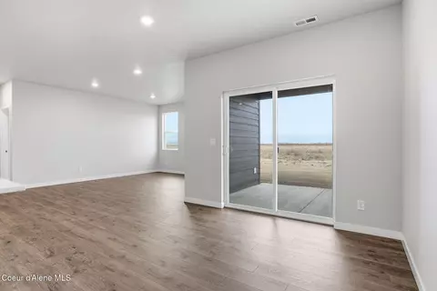 Living - 4521 E Culpeo Ave, Post Falls, ID 83854 photo 5 of 5