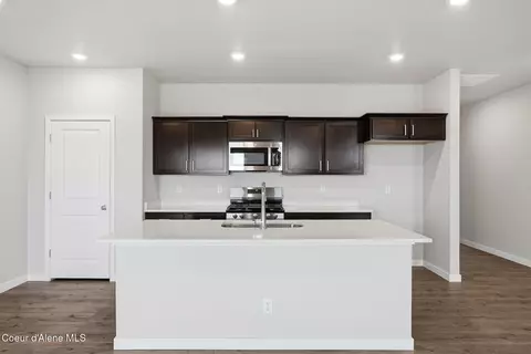 Kitchen - 4521 E Culpeo Ave, Post Falls, ID 83854 photo 2 of 4