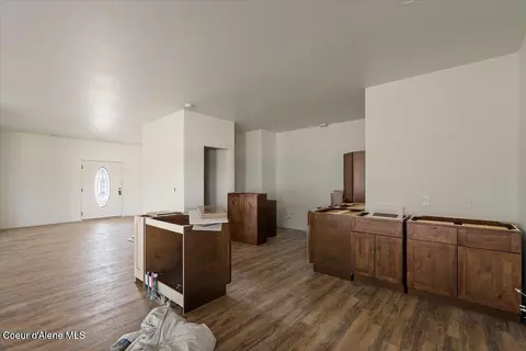 Living - 30763 N Sienna Loop, Athol, ID 83801 photo 5 of 8