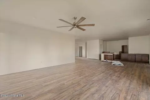 Living - 30763 N Sienna Loop, Athol, ID 83801 photo 3 of 8